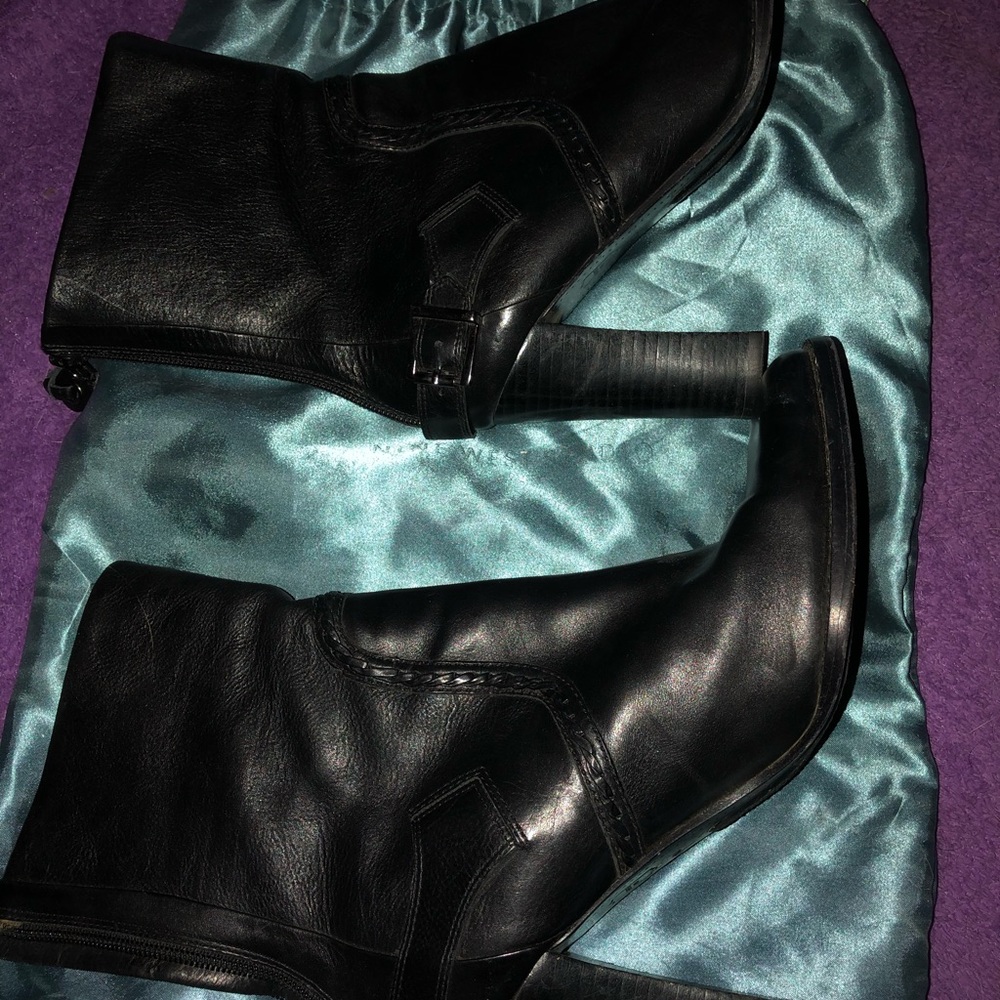 🇺🇸 Nine West Ladies blk leather ankle boots.🇺🇸